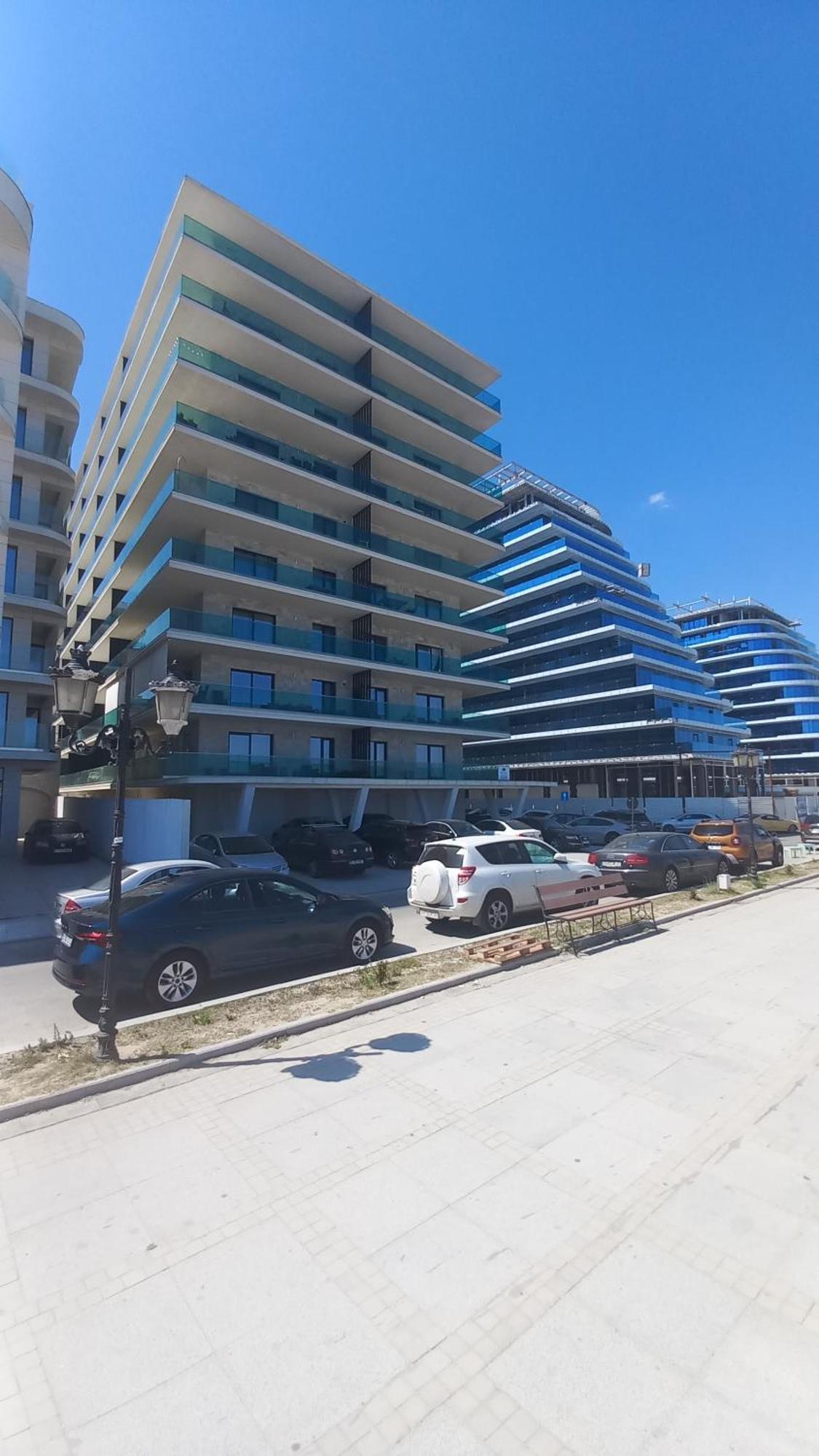 Luxury Promenada Apartment - Frontal Beachfront Mamaia Nord นาโวดาริ ภายนอก รูปภาพ